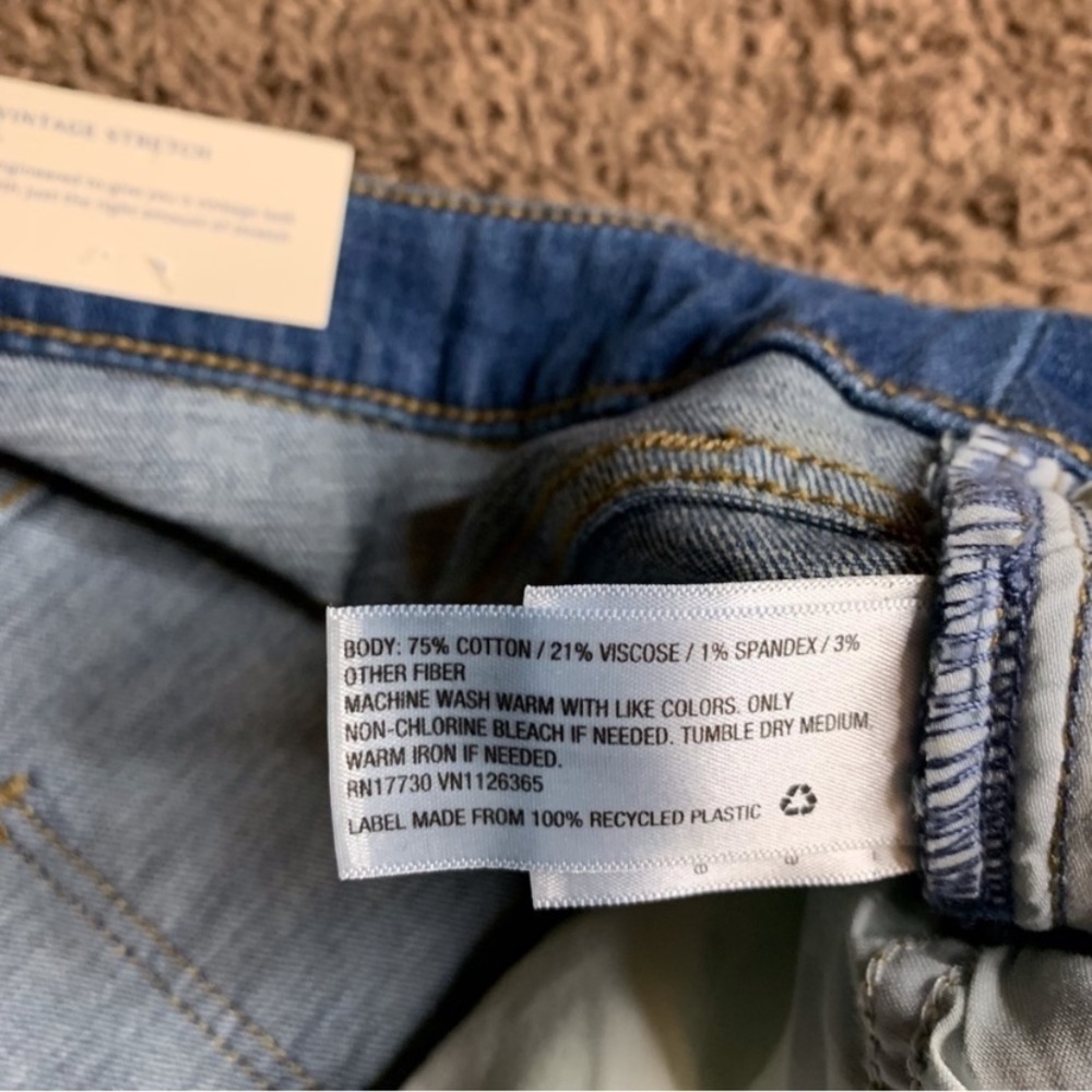 Universal Thread High Rise Straight Leg Jean - Picture 6 of 8